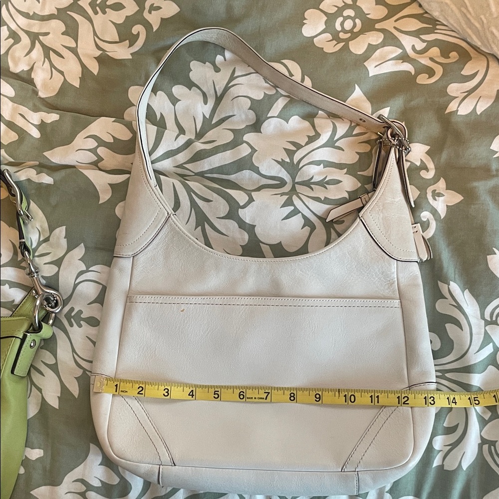 Chic Cream Y2K COACH Leather Shoulder Bag